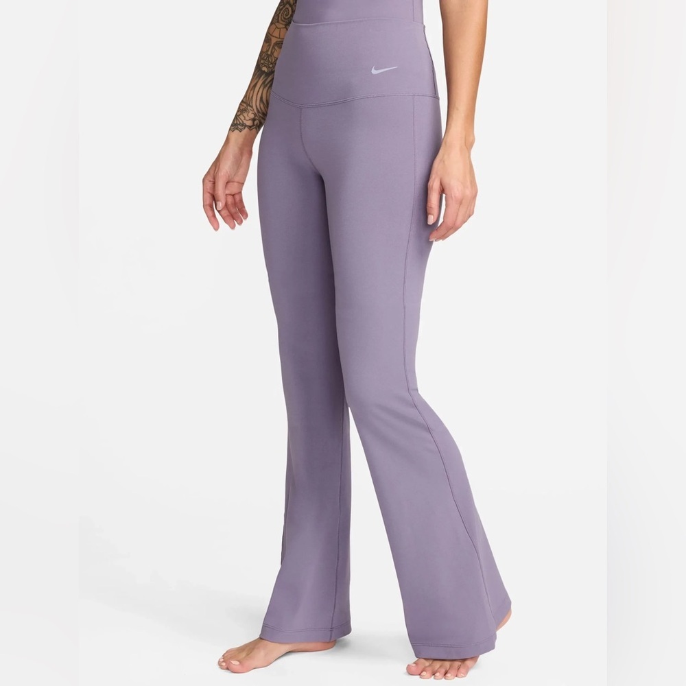 Nike Zenvy High-Waisted Flared Leggings - Women's Size XS